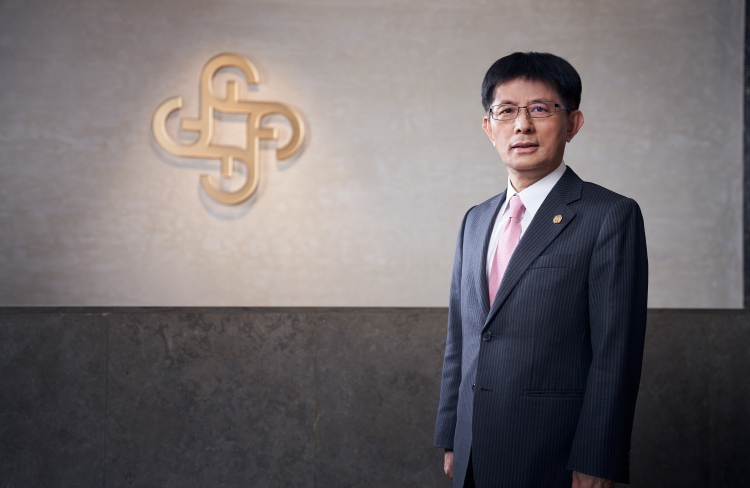 董事長照片.jpg
